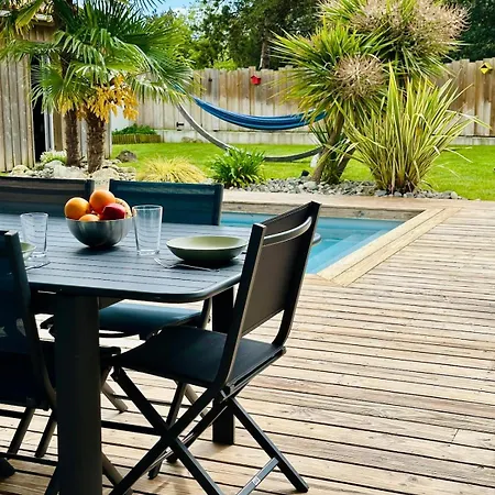 A 800m De La Plage, Piscine Chauffee Willa
