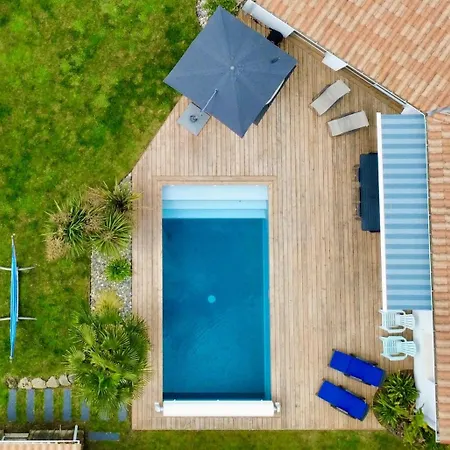 A 800m De La Plage, Piscine Chauffee *