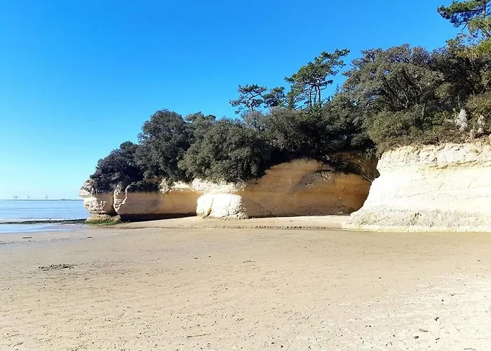A 800m De La Plage, Piscine Chauffee *