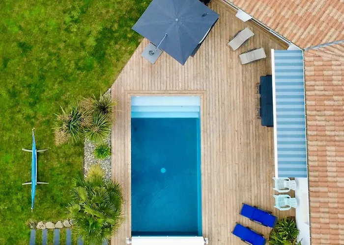 A 800m De La Plage, Piscine Chauffee *