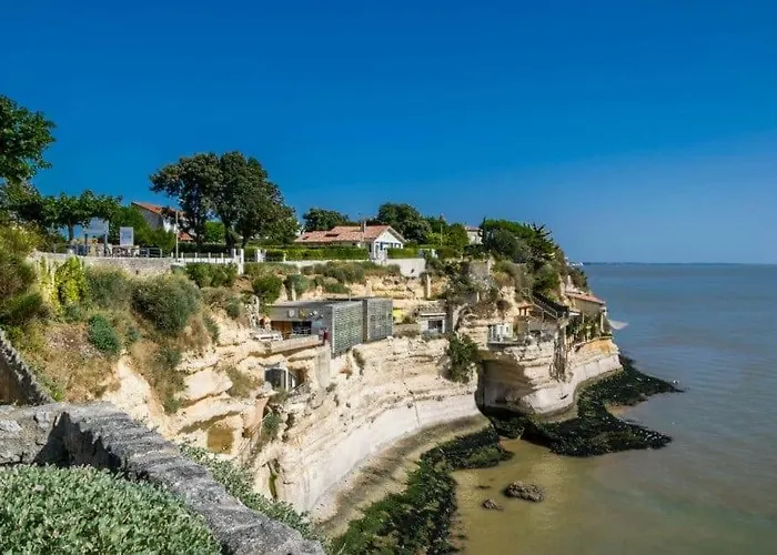 A 800m De La Plage, Piscine Chauffee * Meschers-sur-Gironde